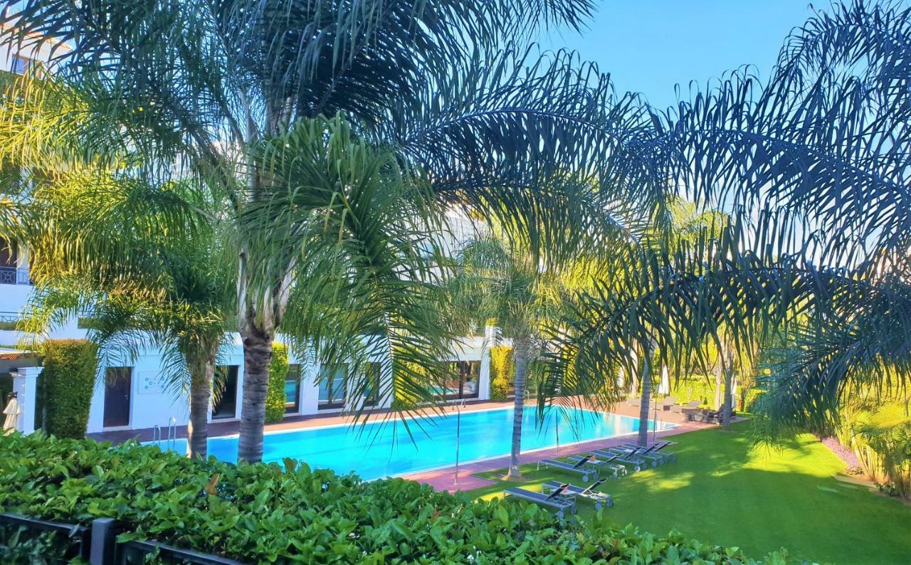 Luxury Apartment Frontal To The Sea In Estepona Doncella Beach Luaran gambar